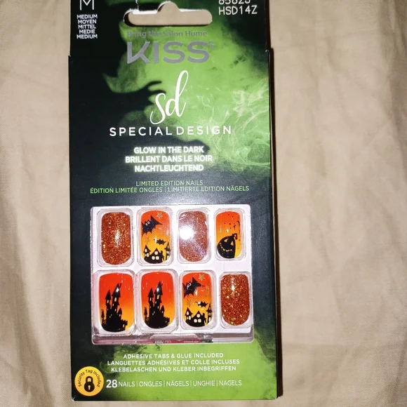 Kiss Nails Glow in the Dark Halloween Glue-on 7-day Wear Nails Medium Length New - Picture 2 of 5